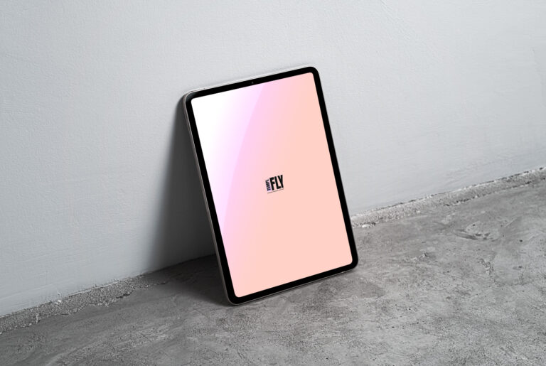 iPad Screen Showcase Scene - Photoshop Mockup